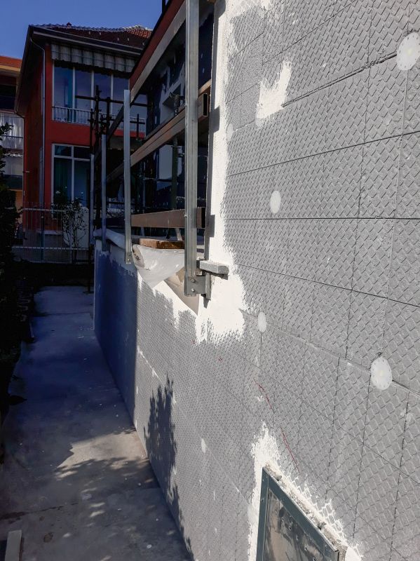 Products For Eifs, Dryvit And Stucco Siding Repairs in use